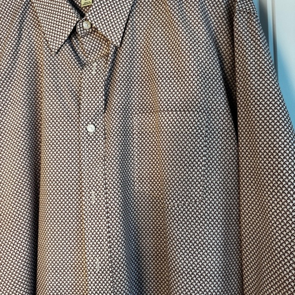 Haggar Patterned Fitted Shirt - Picture 2 of 4